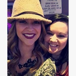 Meet your Posher, Danielle